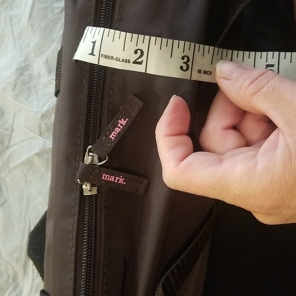 New mark.  Mark up case by Avon - Picture 5 of 16